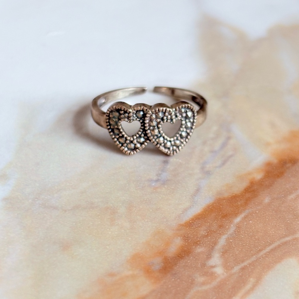 925 Sterling Silver Linked Hearts Anywhere Ring Marcasite Look Adjustable Sz 5